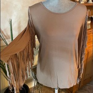 YA  LOS ANGELES Knit camel color top with fringe